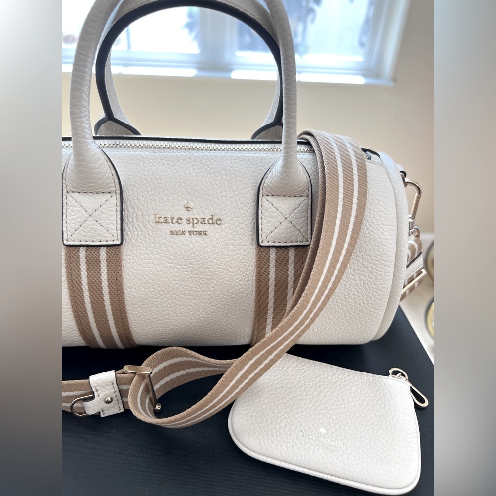 🙊🤍🙉 NWT KATE SPADE ROSIE BARREL DUFFLE  & DETACH. COIN PURSE DUFFLE🙉🤍🙊 - Picture 5 of 11